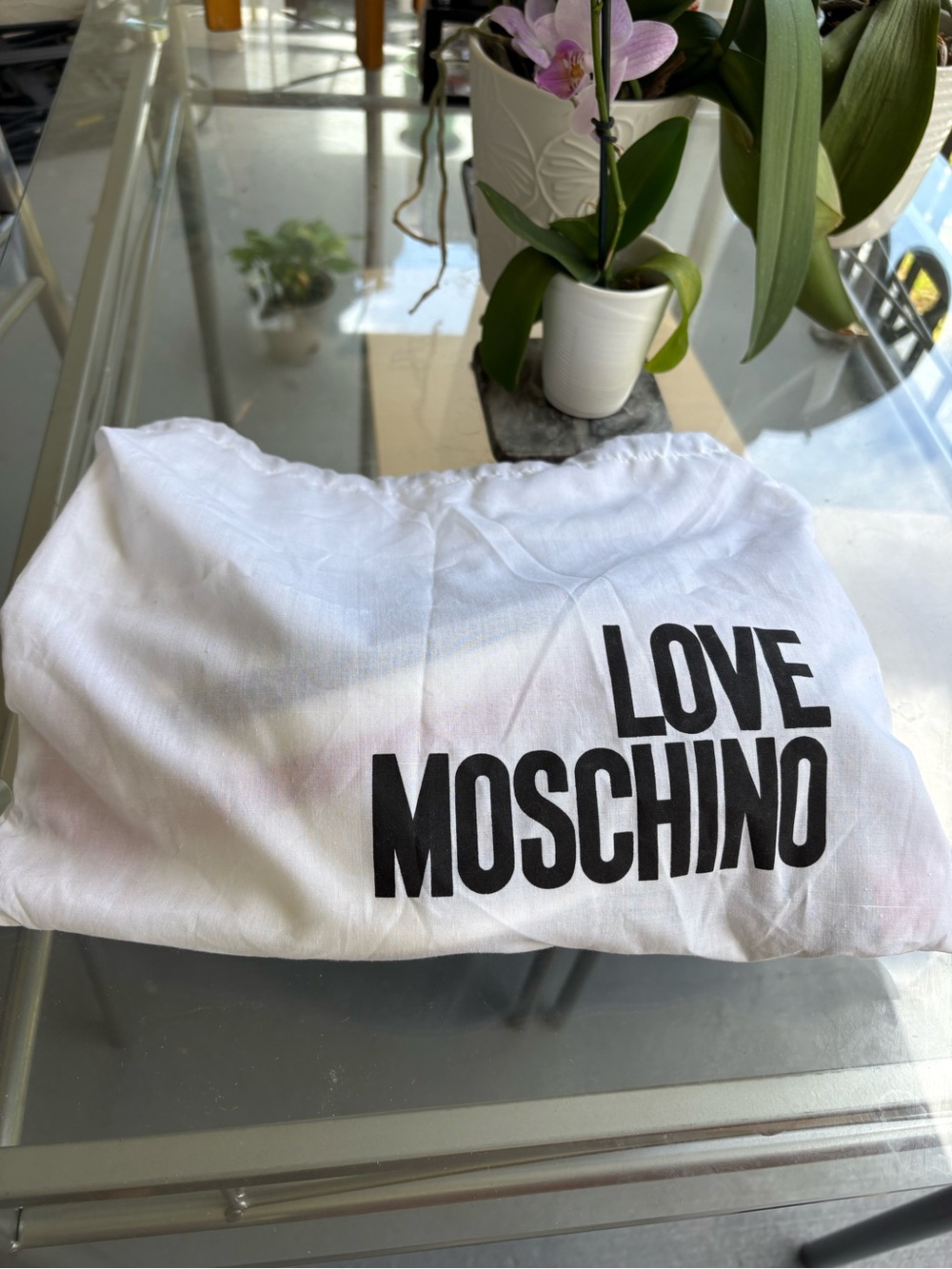 Love Moschino Quilted Cream, Red & Navy Belt Bag with Gold Logo - Picture 2 of 9